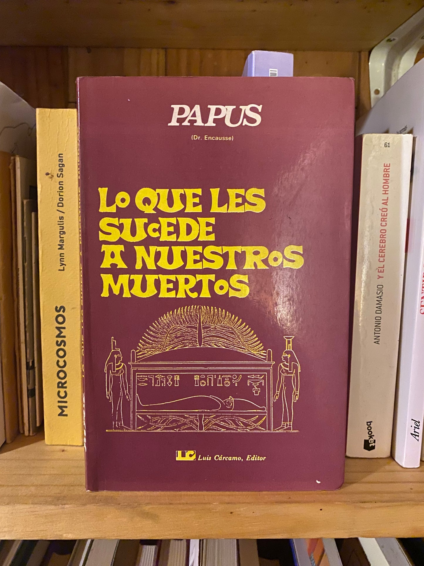 Lo Que Le Sucede A Nuestros Muertos, Papus