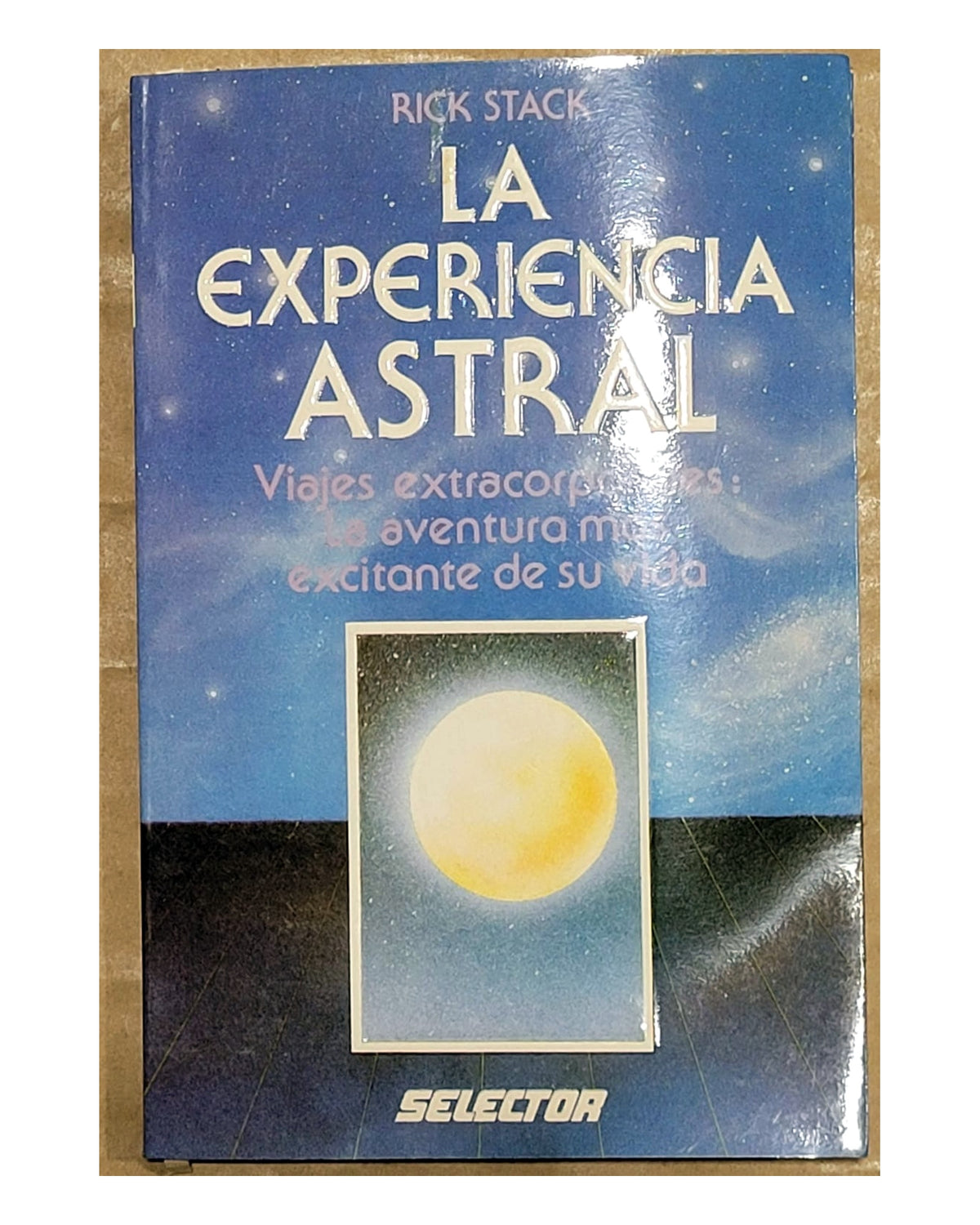 La experiencia astral — portada
