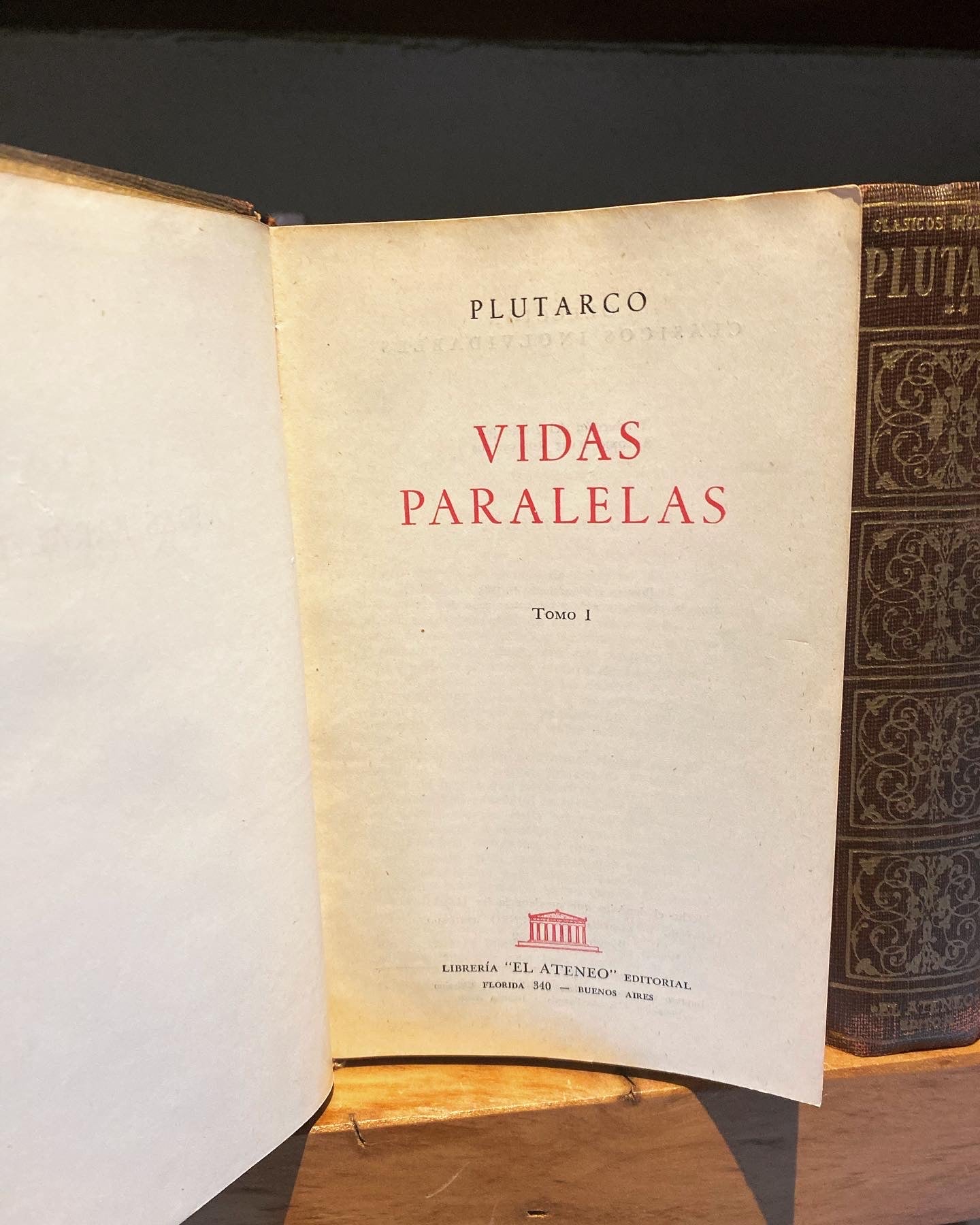 Vidas Paralelas, Plutarco – Biblioteca De Conocimiento